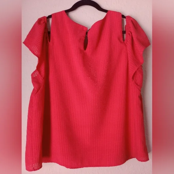 Meraki Red Blouse with Chic Design - Picture 4 of 7